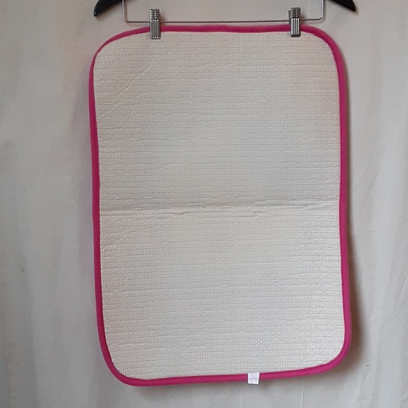 NWT Hello Kitty Bathmat - Picture 2 of 3